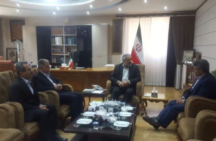 دیدار استاندار کردستان با عضو هیات مدیره بانک کشاورزی