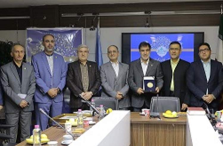 اعطای نخستین گواهی قدمت یونسکو به بیمه ایران