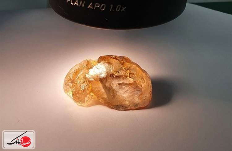 کشف الماس رنگی ۱۲۰ میلیون ساله