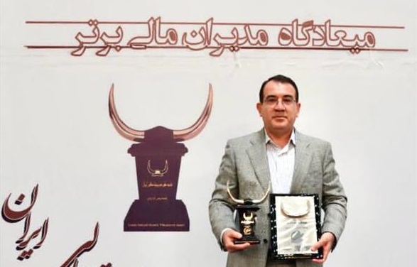 تندیس سیمین جایزه ملی مدیریت مالی ایران به پتروشیمی اروند رسید