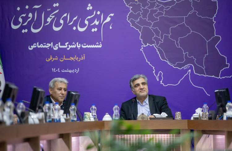 باید جلوی مقرراتی که به آینده صندوق تأمین اجتماعی آسیب می‌زند را بگیریم